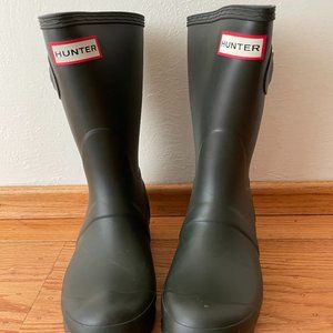 Authentic Hunter Rain Boots, olive green